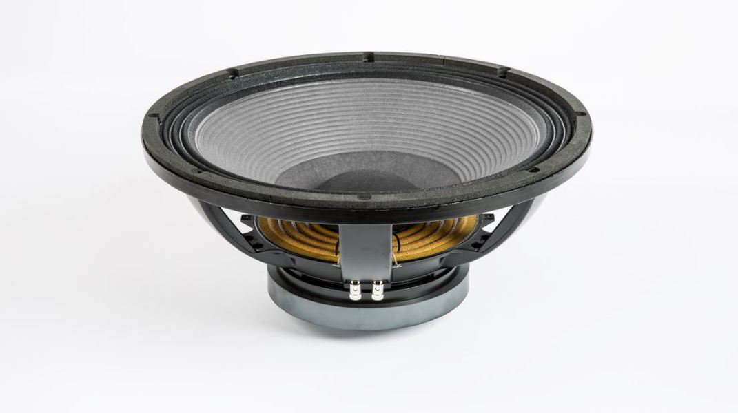 02_12_22_142_18lw2420_front