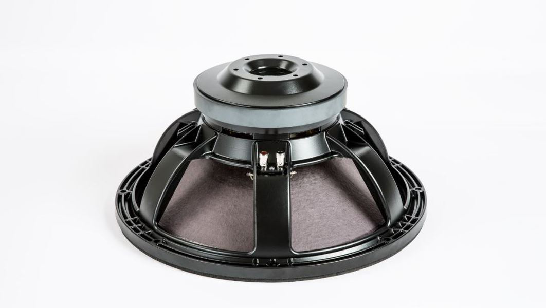 02_12_22_448_18lw2420_back